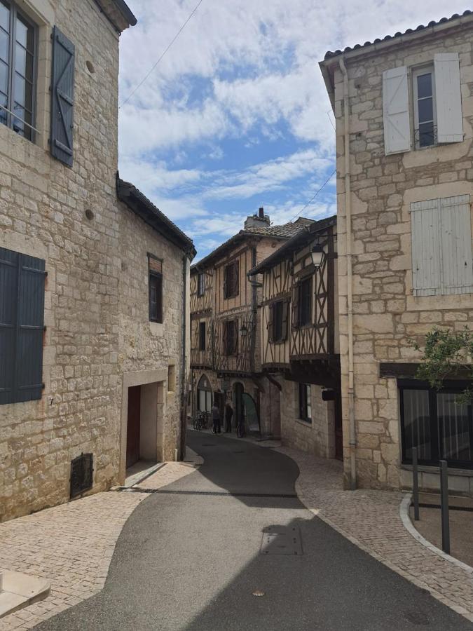 L'Edredon De Josephine Apartment Montcuq Bagian luar foto
